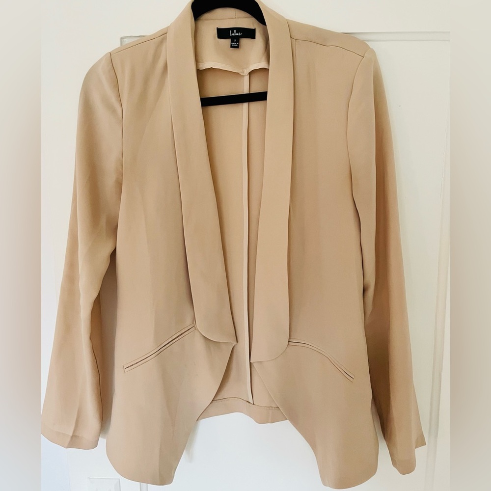 NWOT Lulus Miss Punctuality Taupe Lightweight Blazer S